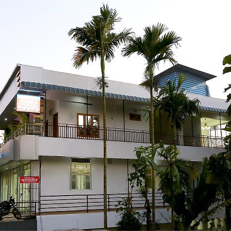 Holiday Villa Thekkady Extérieur photo